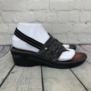 Bzees Dazzle wedge sandal size 8M